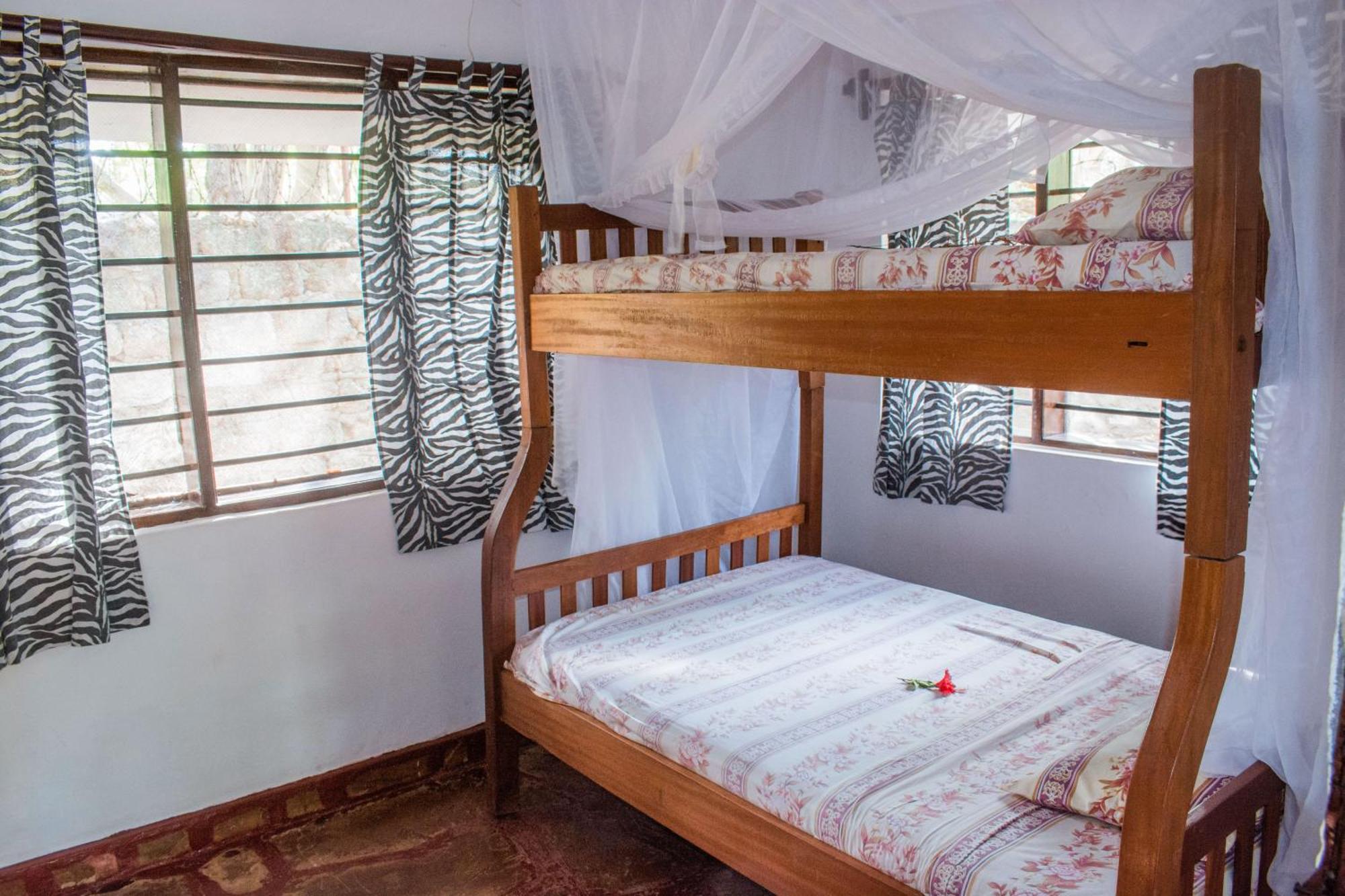 Kijani Cottages In Diani Diani Beach Exteriör bild