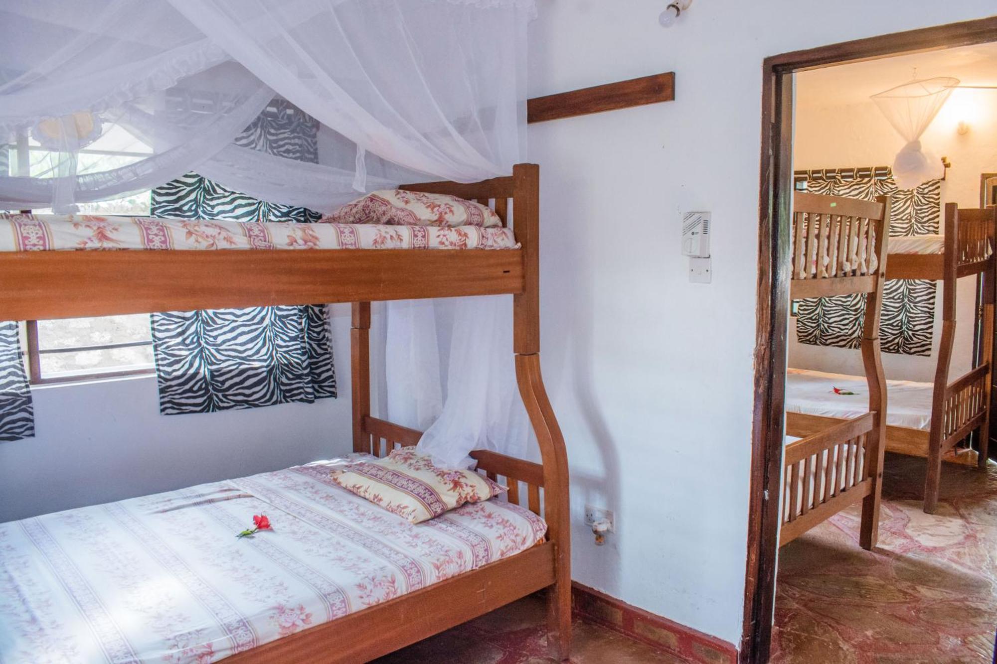 Kijani Cottages In Diani Diani Beach Exteriör bild