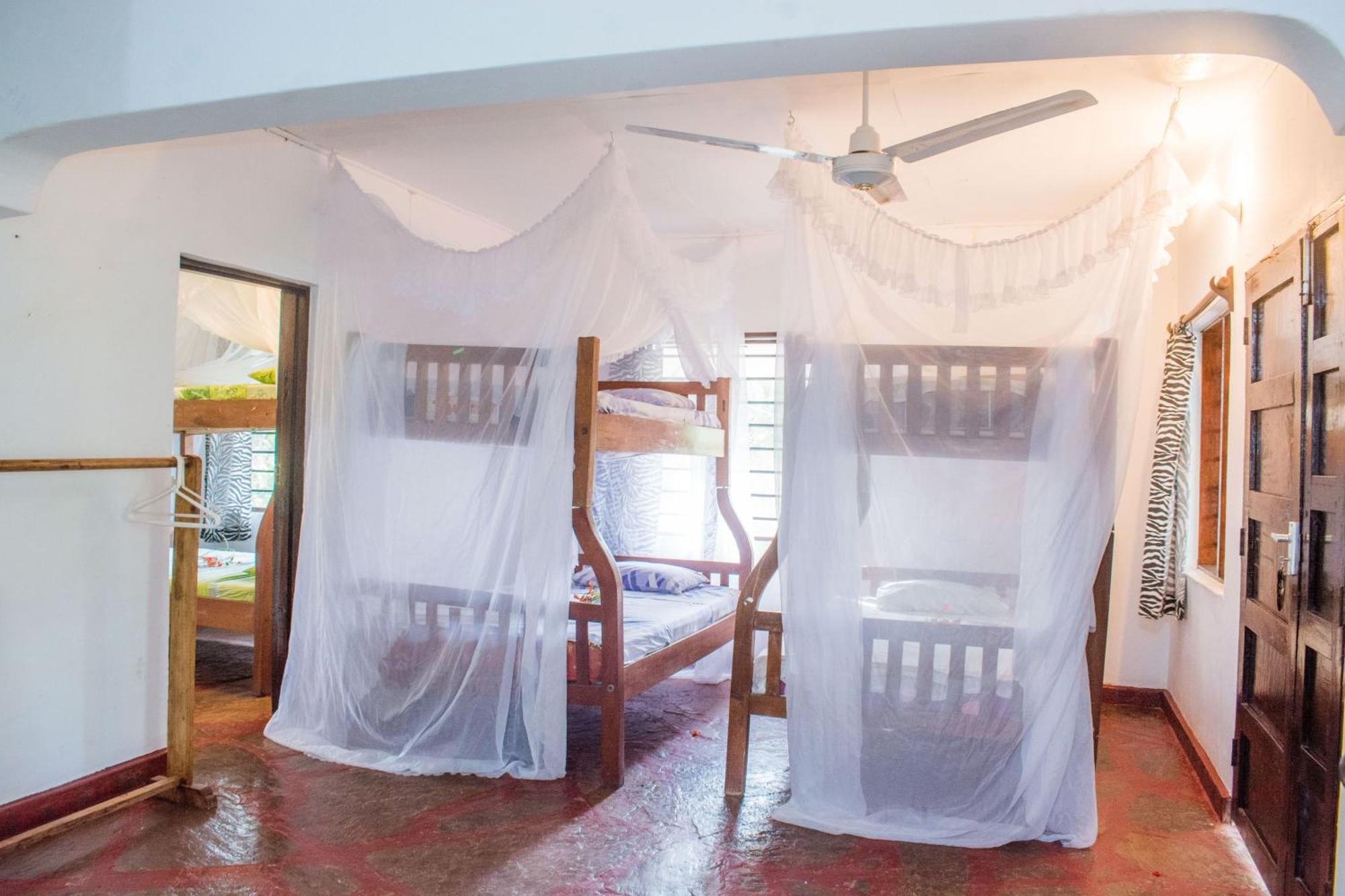 Kijani Cottages In Diani Diani Beach Exteriör bild