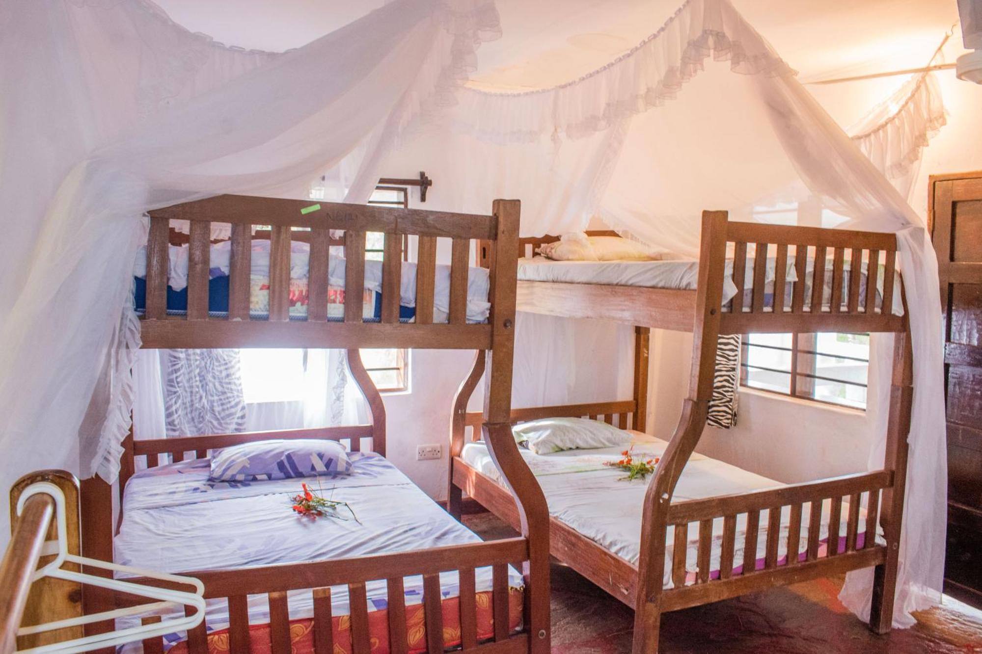 Kijani Cottages In Diani Diani Beach Exteriör bild