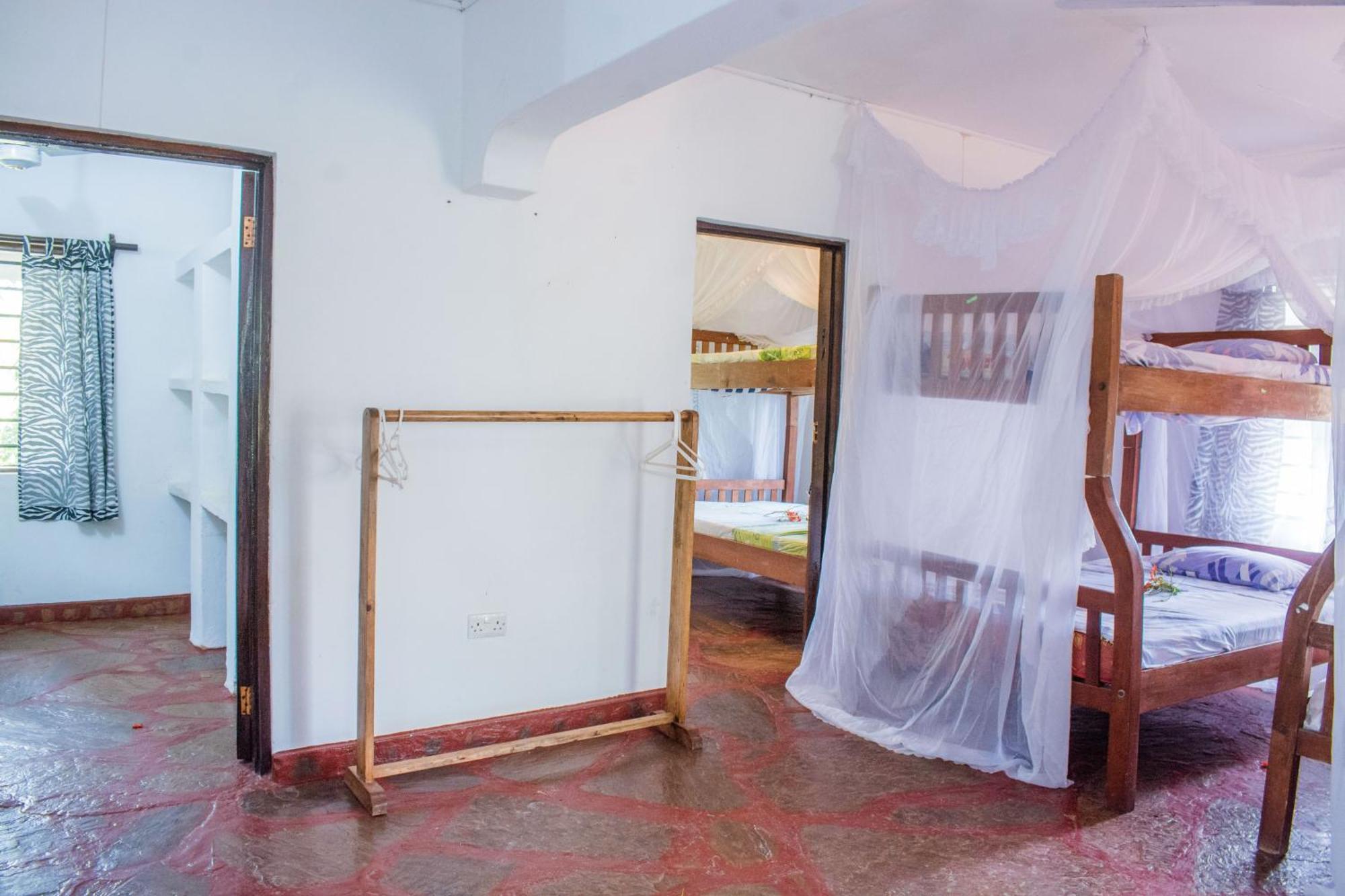Kijani Cottages In Diani Diani Beach Exteriör bild